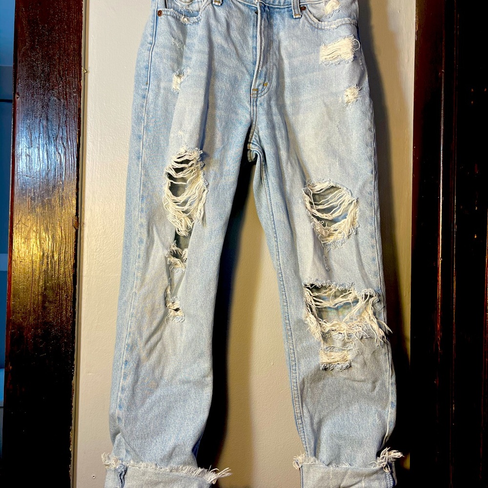 Abercrombie & Fitch - Girlfriend Jeans